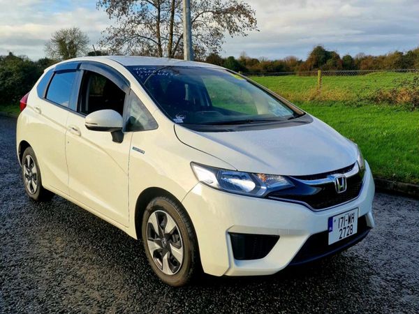 Honda Fit Hatchback, Petrol Hybrid, 2017, White