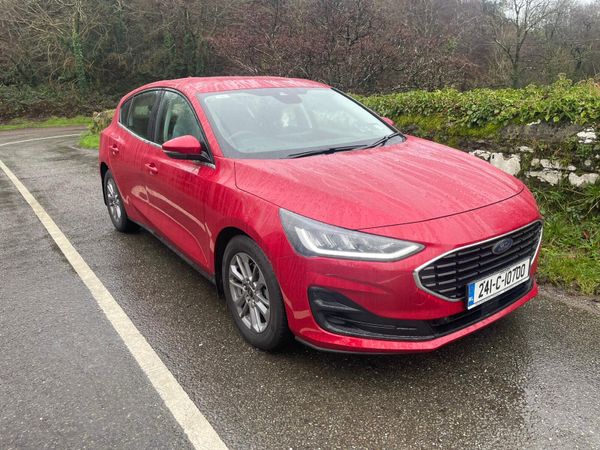 Ford Focus Hatchback, Petrol, 2024, Red