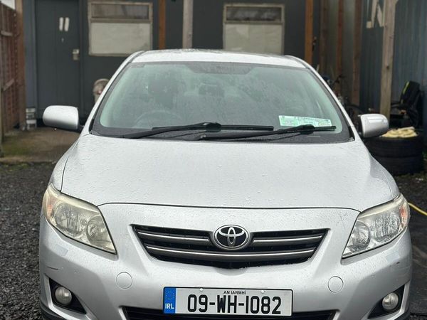 Toyota Corolla Saloon, Diesel, 2009, Silver
