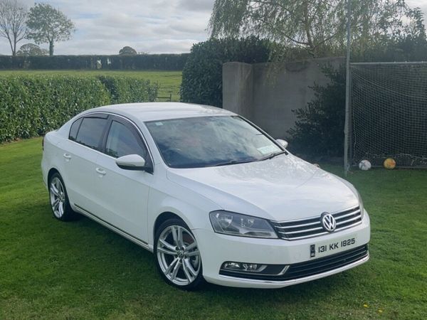Volkswagen Passat Saloon, Diesel, 2013, White