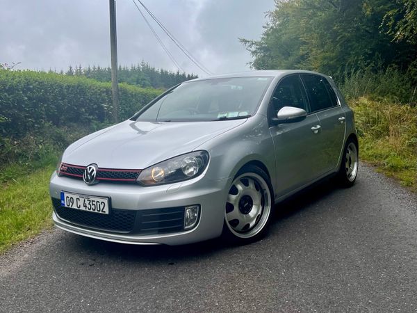 Volkswagen Golf Hatchback, Petrol, 2009, Silver