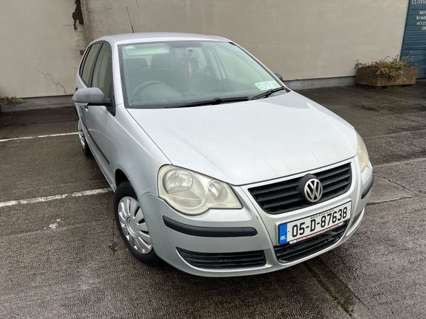 Volkswagen Polo Hatchback, Petrol, 2005, Silver