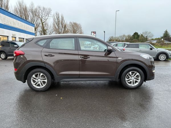 Hyundai Tucson SUV, Diesel, 2017, Brown