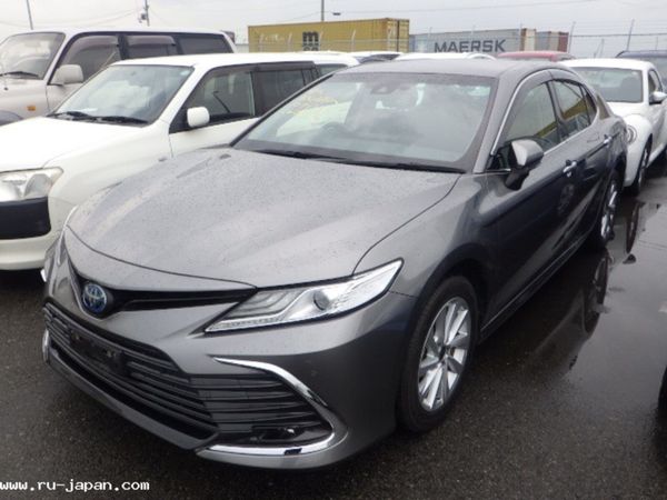 Toyota Camry Saloon, Petrol Hybrid, 2021, Grey