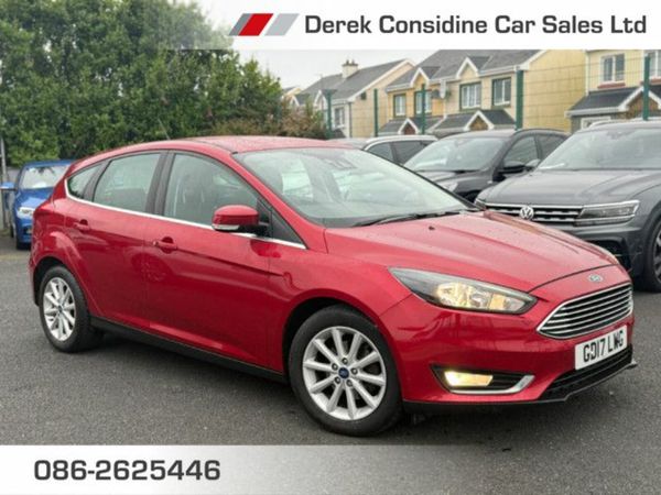 Ford Focus Hatchback, Diesel, 2017, Red