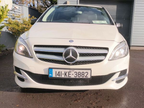 Mercedes-Benz B-Class MPV, Petrol, 2014, White