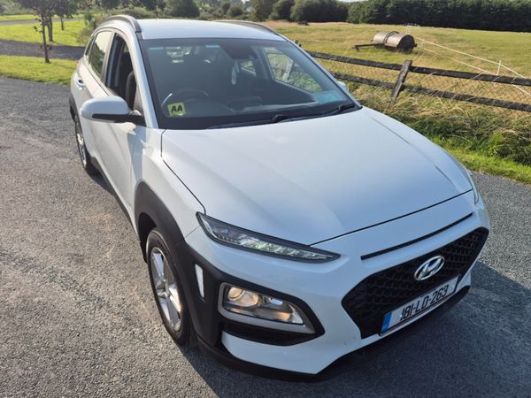 Hyundai KONA MPV, Petrol, 2018, White