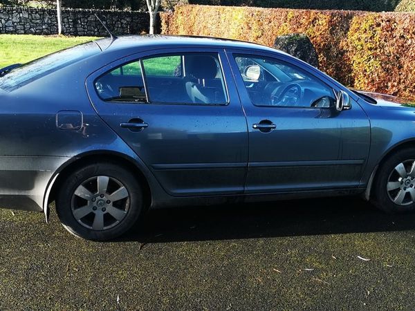 Skoda Octavia Saloon, Diesel, 2011, Grey