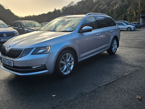 Skoda Octavia Estate, Petrol, 2018, Grey