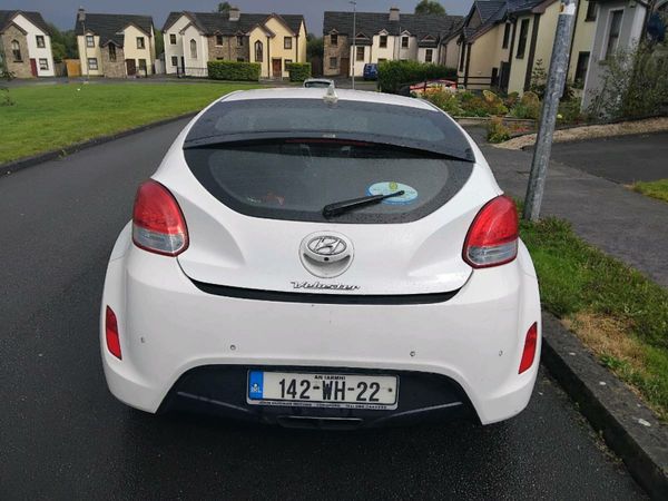Hyundai Veloster Hatchback, Petrol, 2014, White