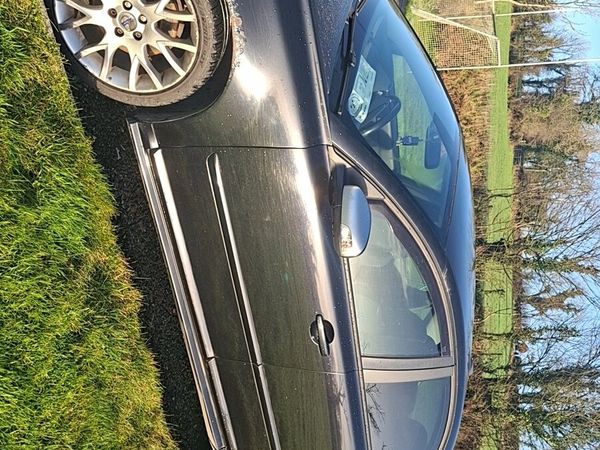 Volvo S40 Saloon, Diesel, 2008, Black