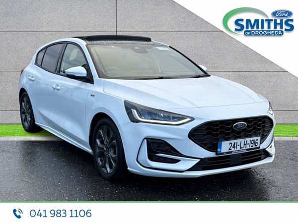 Ford Focus Hatchback, Petrol, 2024, White