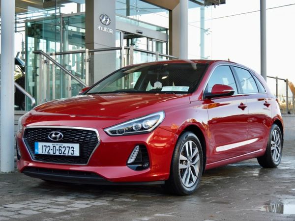 Hyundai i30 Hatchback, Petrol, 2017, Red