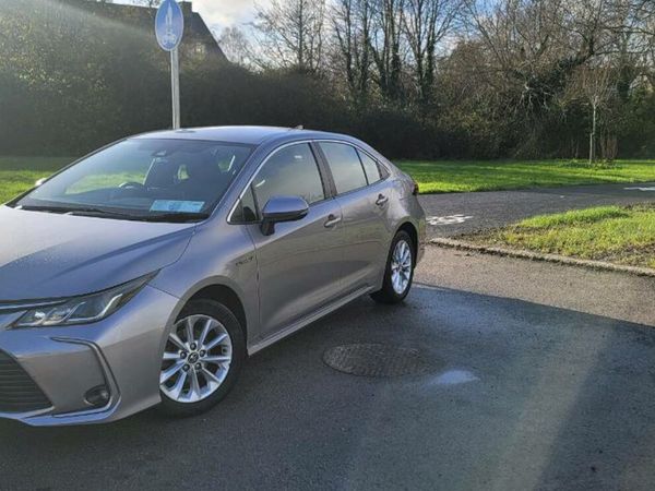 Toyota Corolla Saloon, Petrol Hybrid, 2019, Grey