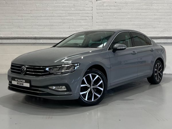 Volkswagen Passat Saloon, Diesel, 2022, Grey