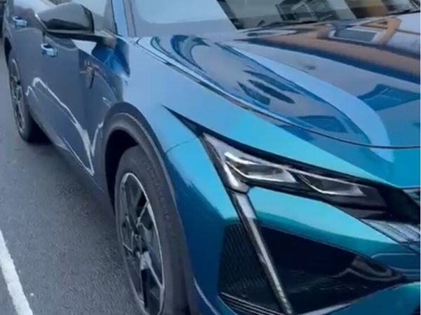 Peugeot 408 Hatchback, Petrol, 2023, Blue