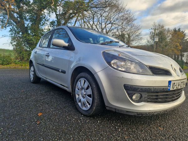 Renault Clio Hatchback, Petrol, 2010, Silver