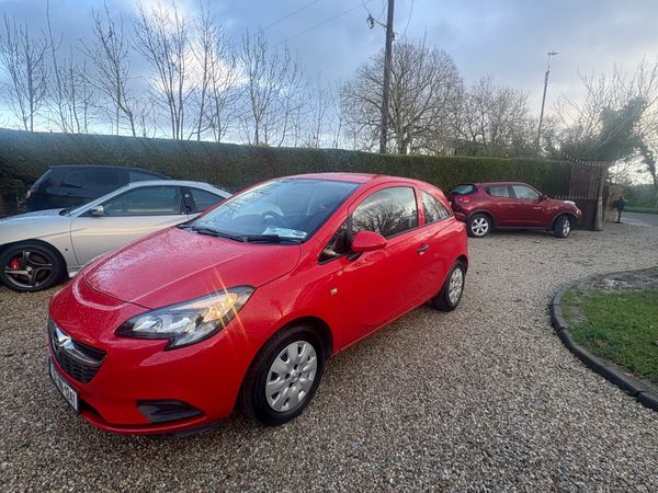 Opel Corsa Hatchback, Petrol, 2016, Red