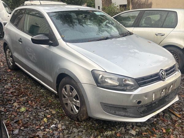 Volkswagen Polo Hatchback, Petrol, 2010, Silver