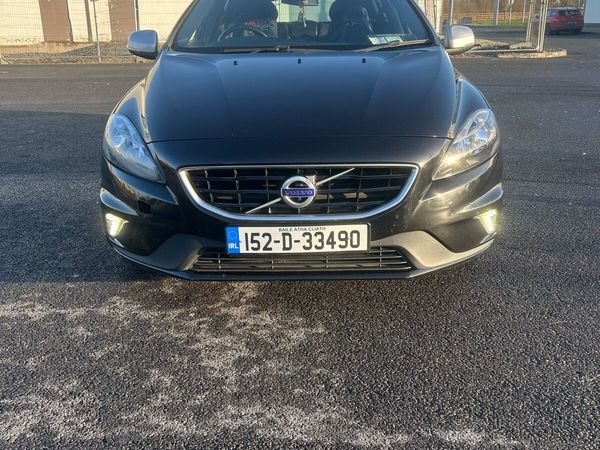 Volvo V40 Hatchback, Diesel, 2015, Black