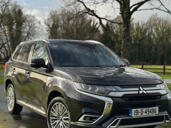 Mitsubishi Outlander SUV, Petrol Plug-in Hybrid, 2019, Black