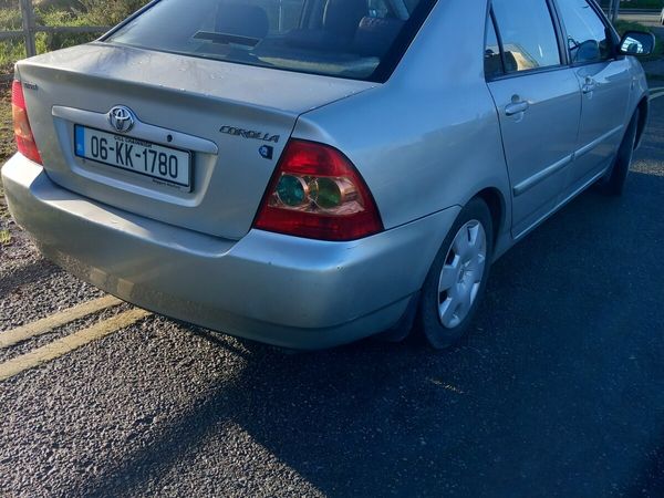 Toyota Corolla Saloon, Petrol, 2006, Silver