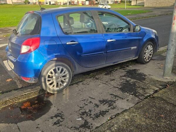Renault Clio Hatchback, Petrol, 2010, Blue