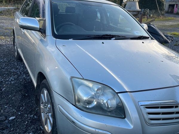 Toyota Avensis Saloon, Petrol, 2009, Silver