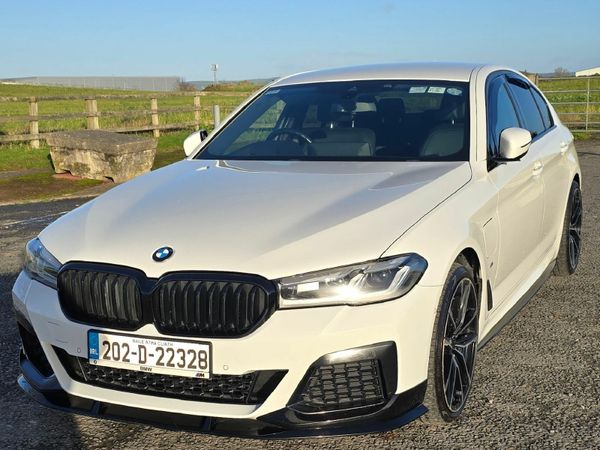BMW 5-Series Saloon, Petrol Plug-in Hybrid, 2020, White