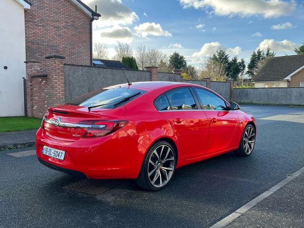 Vauxhall Insignia Hatchback, Diesel, 2015, Red