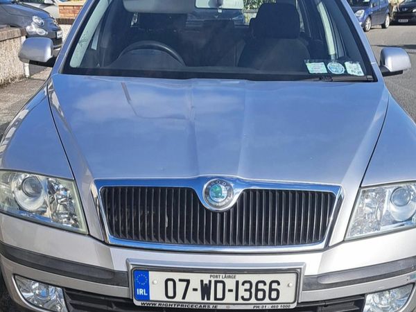 Skoda Octavia Estate/Jeep, Petrol, 2007, Silver