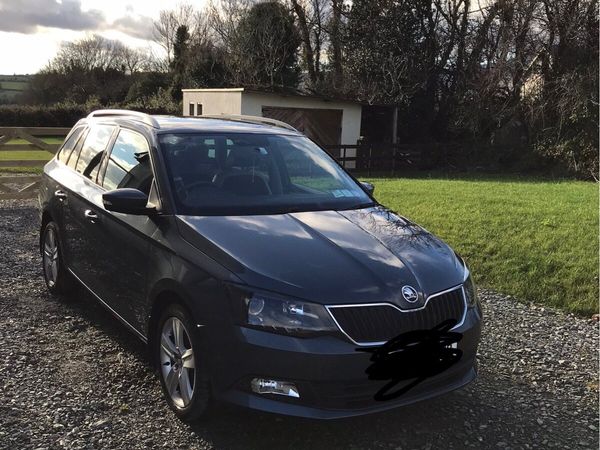 Skoda Fabia Estate, Petrol, 2016, Grey