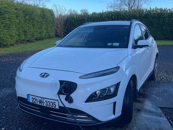 Hyundai KONA Hatchback, Electric, 2022, White