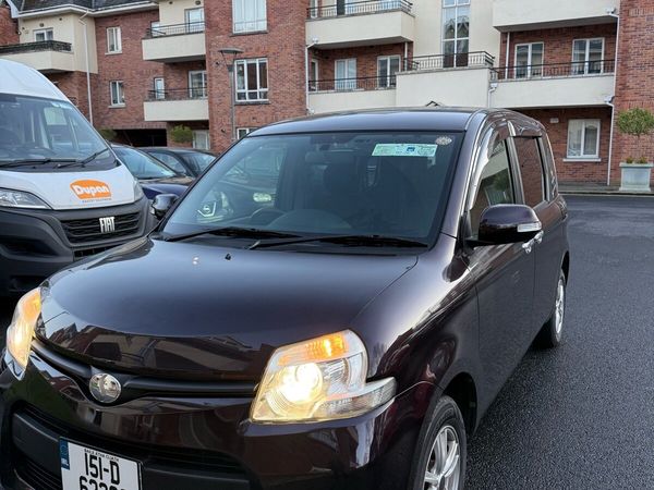 Toyota Sienta MPV, Petrol, 2015, Purple