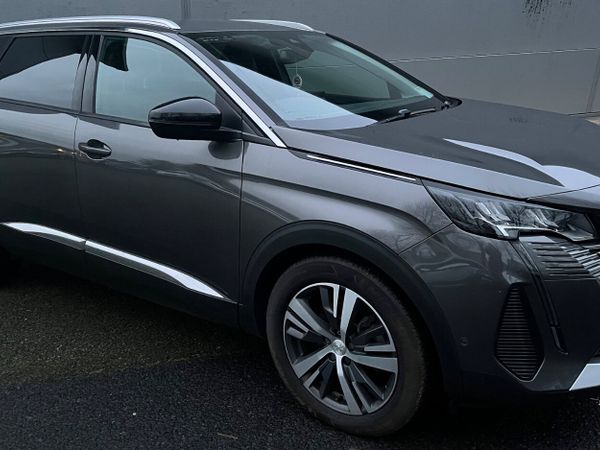 Peugeot 5008 MPV, Diesel, 2022, Grey