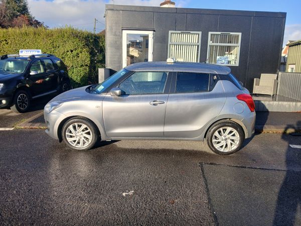 Suzuki Swift Hatchback, Petrol, 2022, Grey