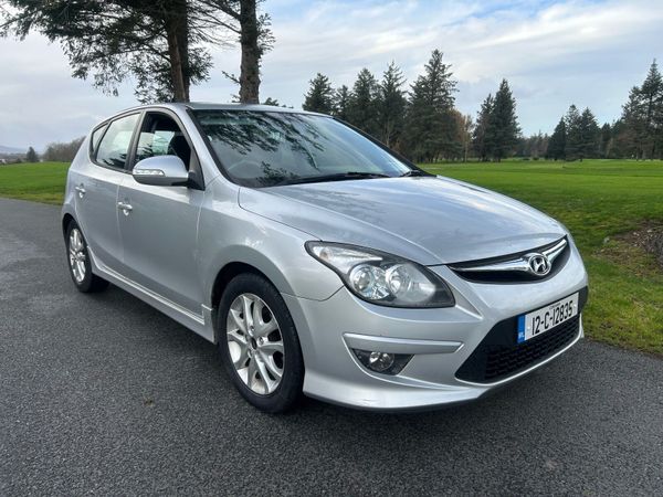 Hyundai i30 Hatchback, Diesel, 2012, Silver