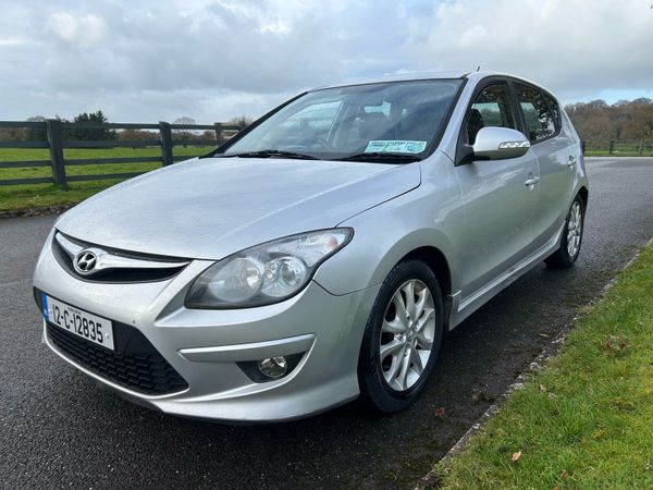 Hyundai i30 Hatchback, Diesel, 2012, Silver