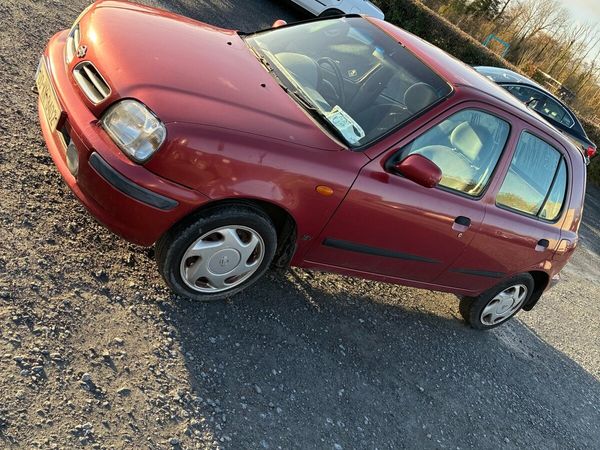 Nissan Micra Hatchback, Petrol, 2000, Red