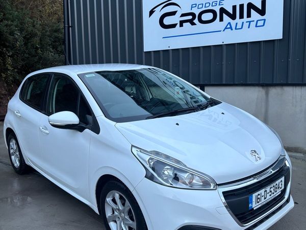 Peugeot 208 Hatchback, Petrol, 2016, White