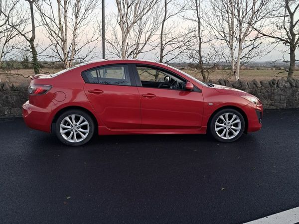 Mazda Mazda3 Saloon, Diesel, 2011, Red