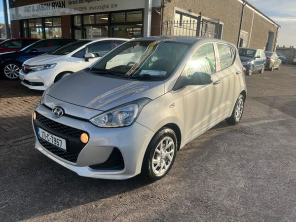 Hyundai i10 Hatchback, Petrol, 2017, Grey