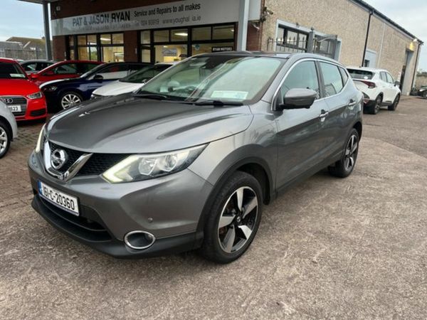 Nissan Qashqai Hatchback, Diesel, 2016, Grey