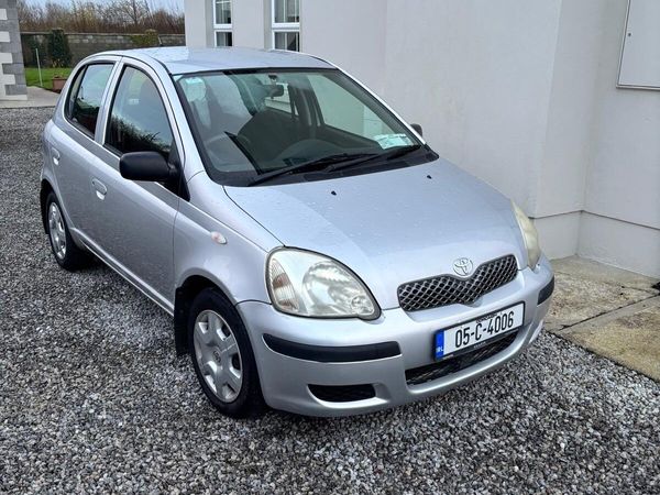 Toyota Yaris Hatchback, Petrol, 2005, Silver