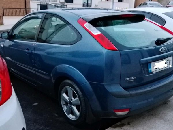 Ford Focus Hatchback, Petrol, 2006, Blue