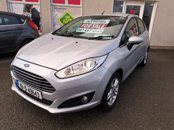 Ford Fiesta Hatchback, Petrol, 2016, Silver