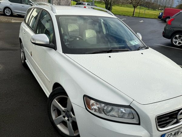Volvo V50 Estate, Diesel, 2012, White