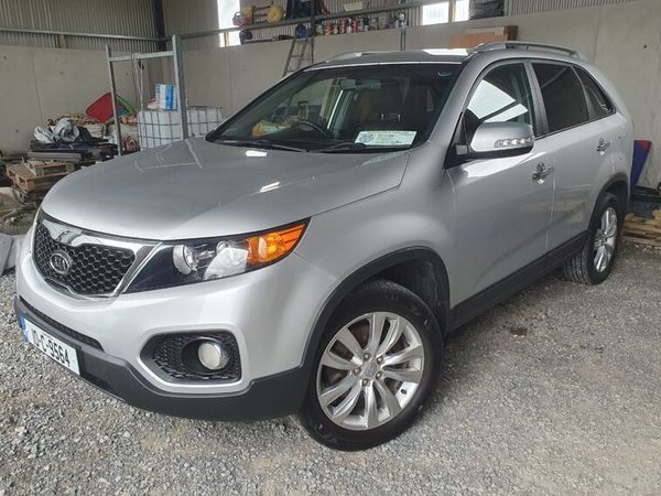 Kia Sorento SUV, Diesel, 2010, Silver