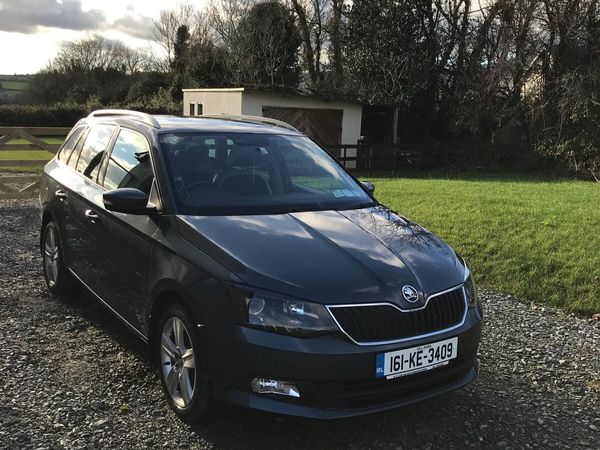 Skoda Fabia Estate, Petrol, 2016, Grey
