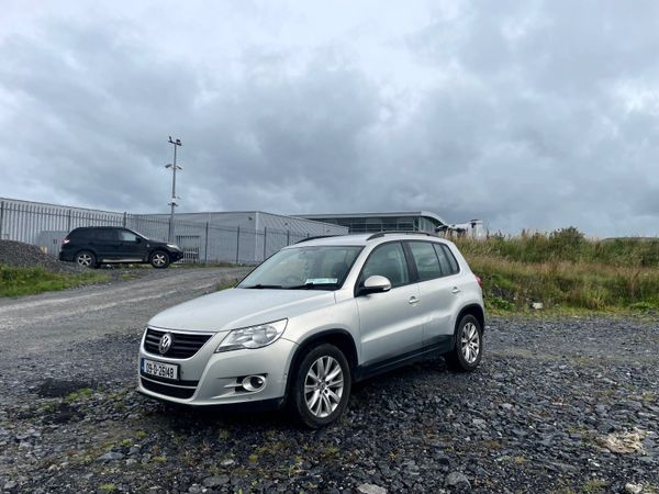 Volkswagen Tiguan SUV, Diesel, 2009, Silver